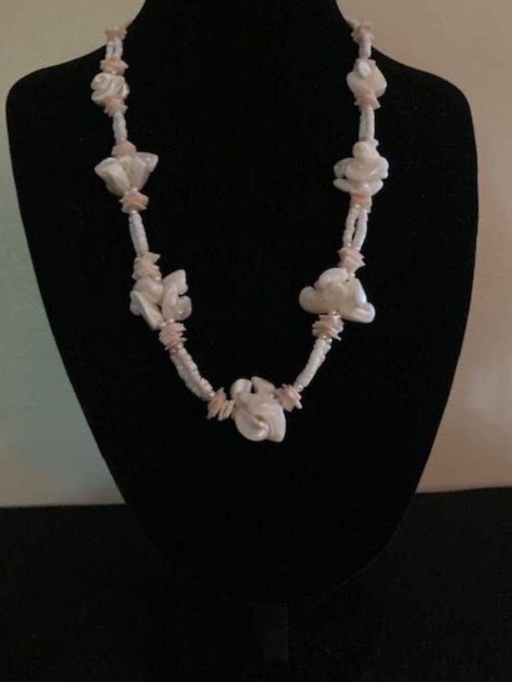 White and Pink Beaded Necklace